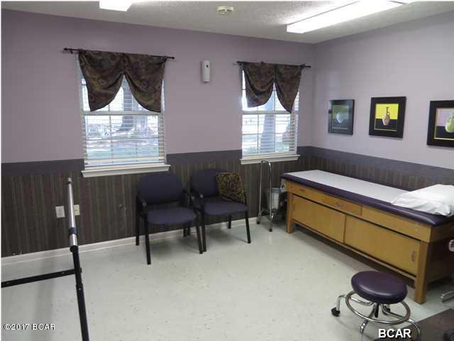 Kings Point - Commercial Sale