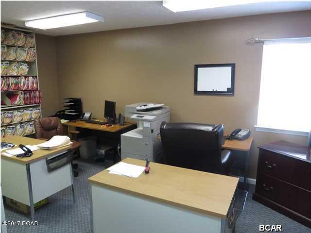 Kings Point - Commercial Sale