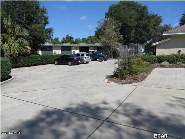 Kings Point - Commercial Sale