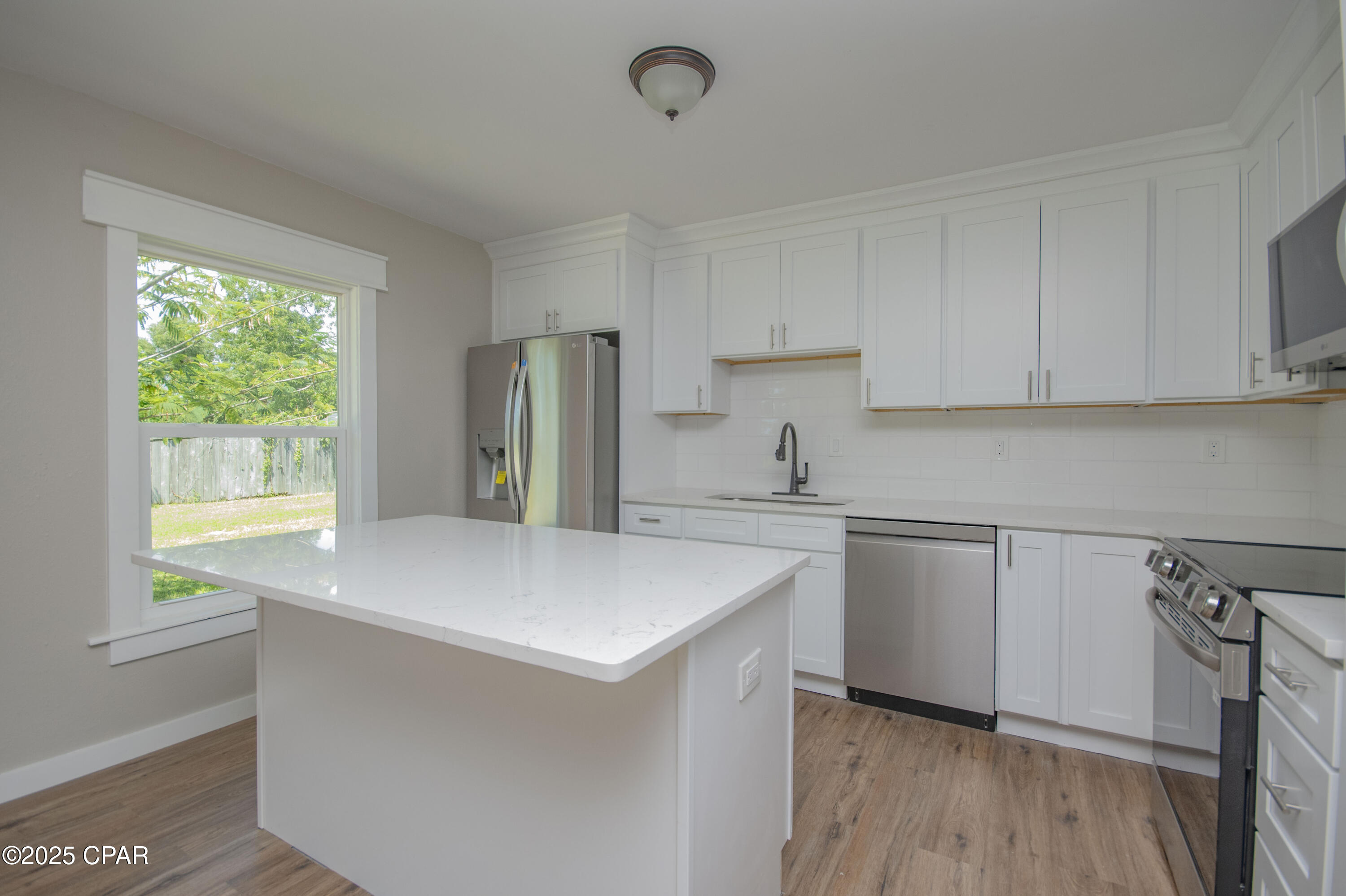 Pretty Bayou Hts 2nd - Residential