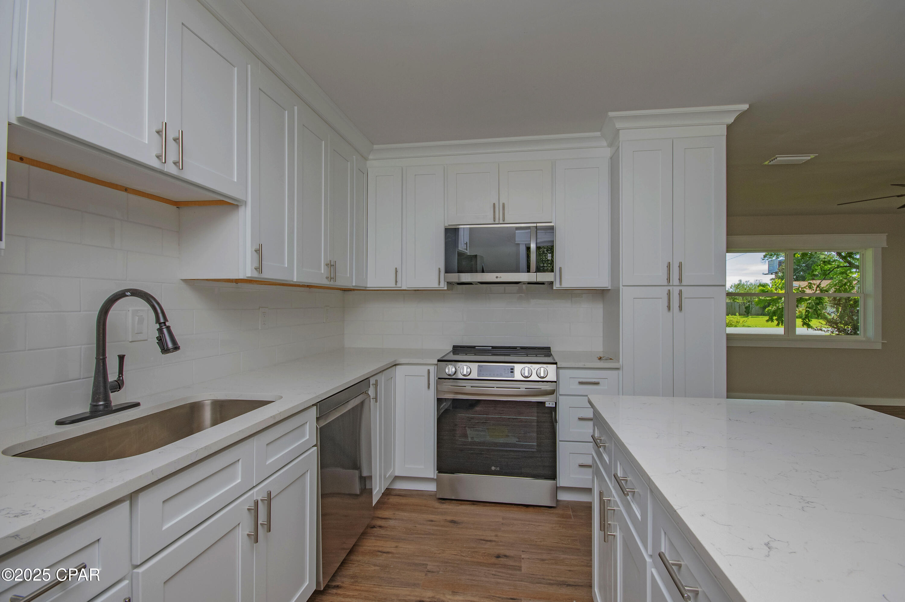 Pretty Bayou Hts 2nd - Residential