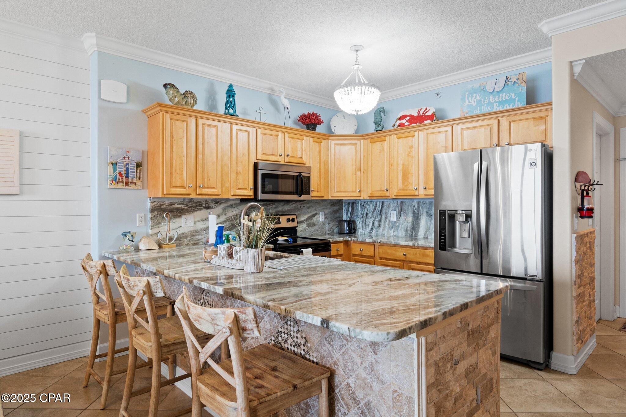 Tropic Winds - Residential