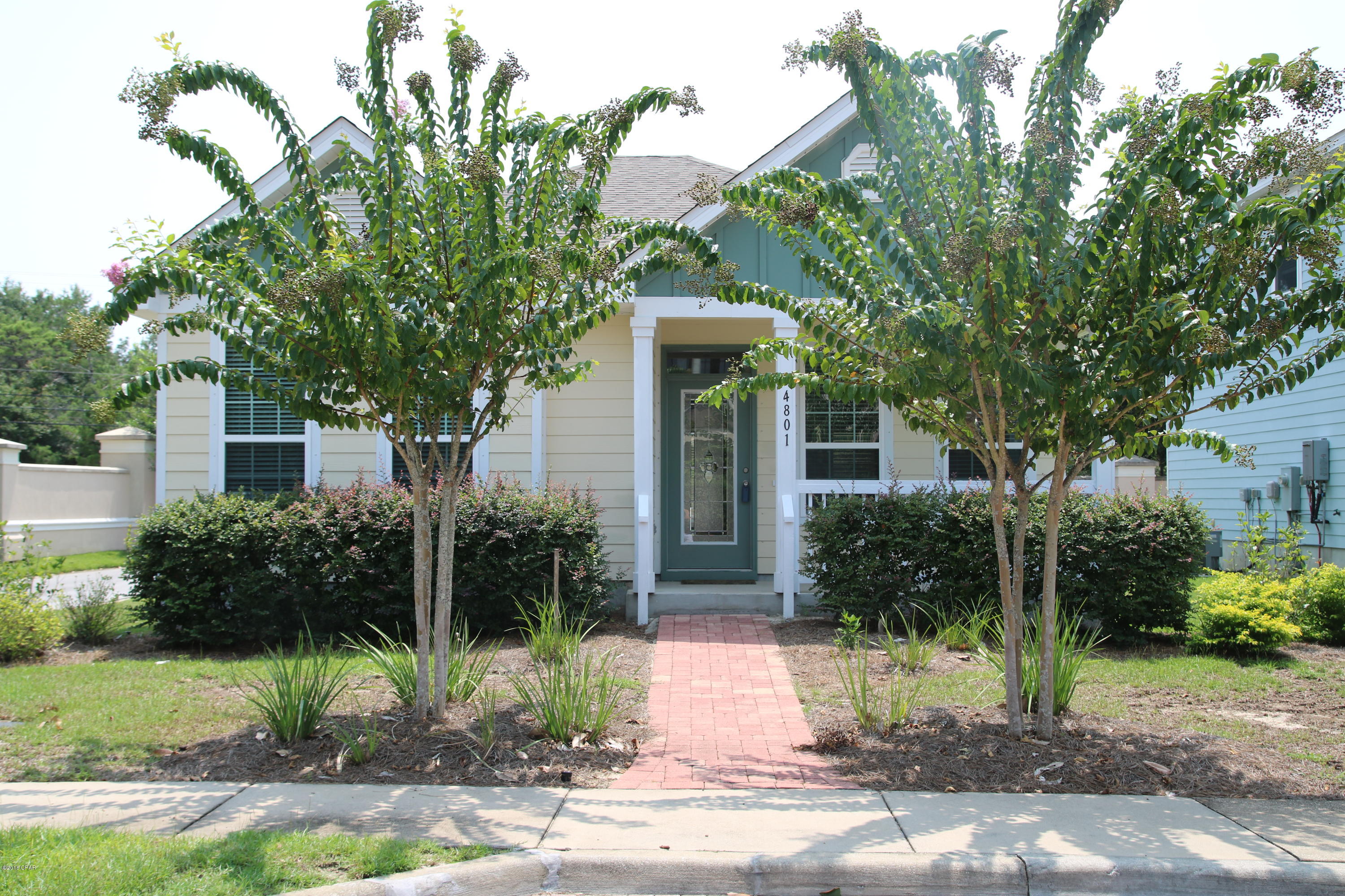 Magnolia Bay Club - Residential