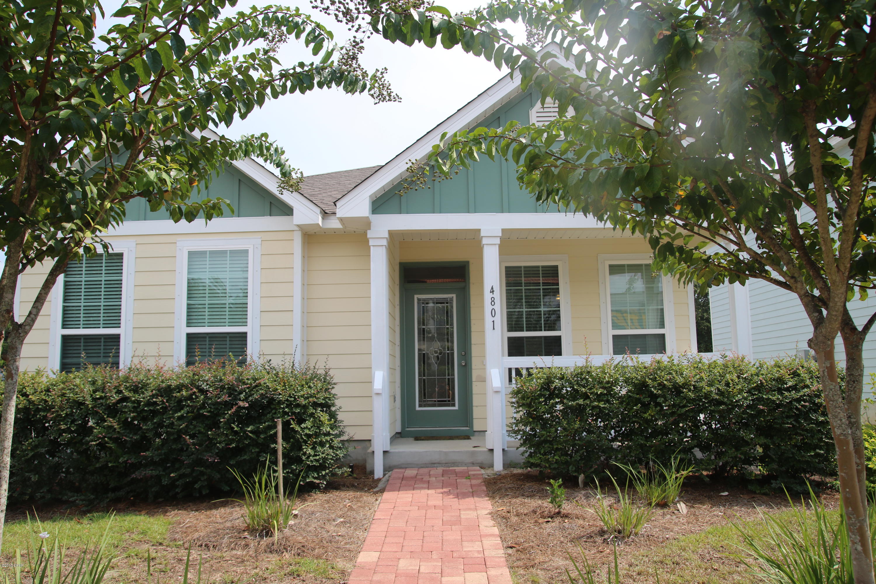 Magnolia Bay Club - Residential