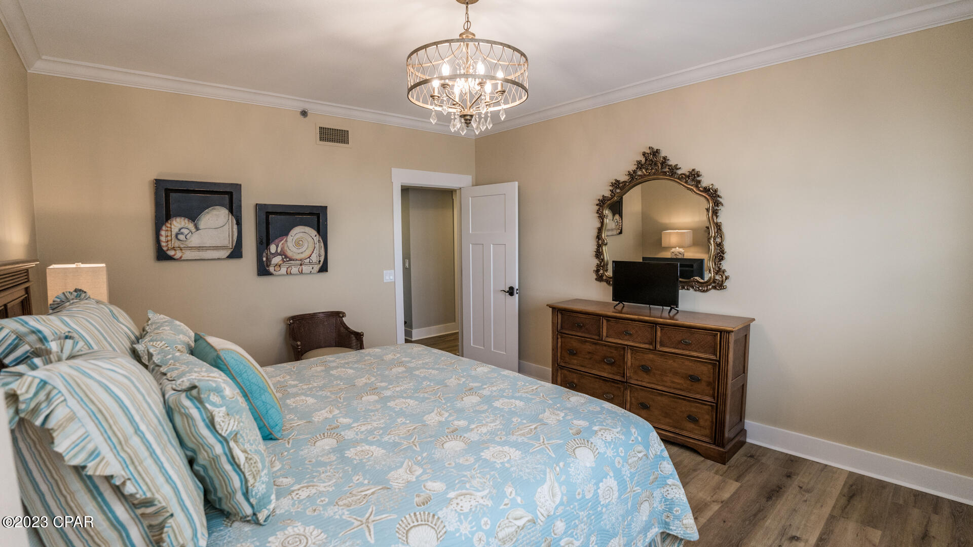 Summerwinds Condo - Residential