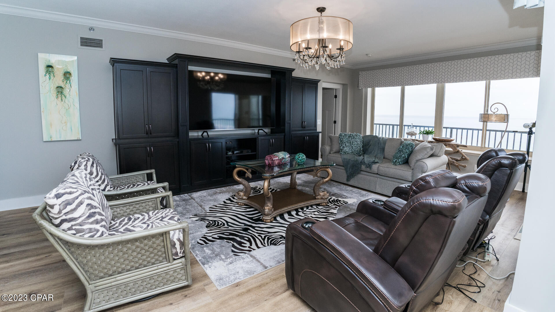 Summerwinds Condo - Residential