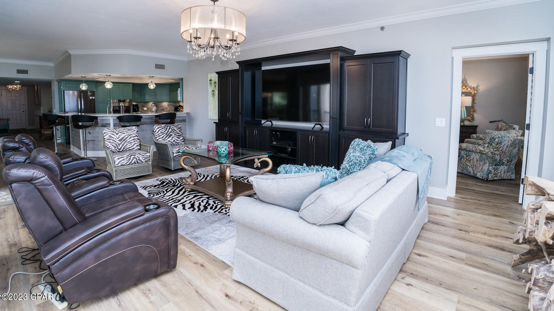 Summerwinds Condo - Residential