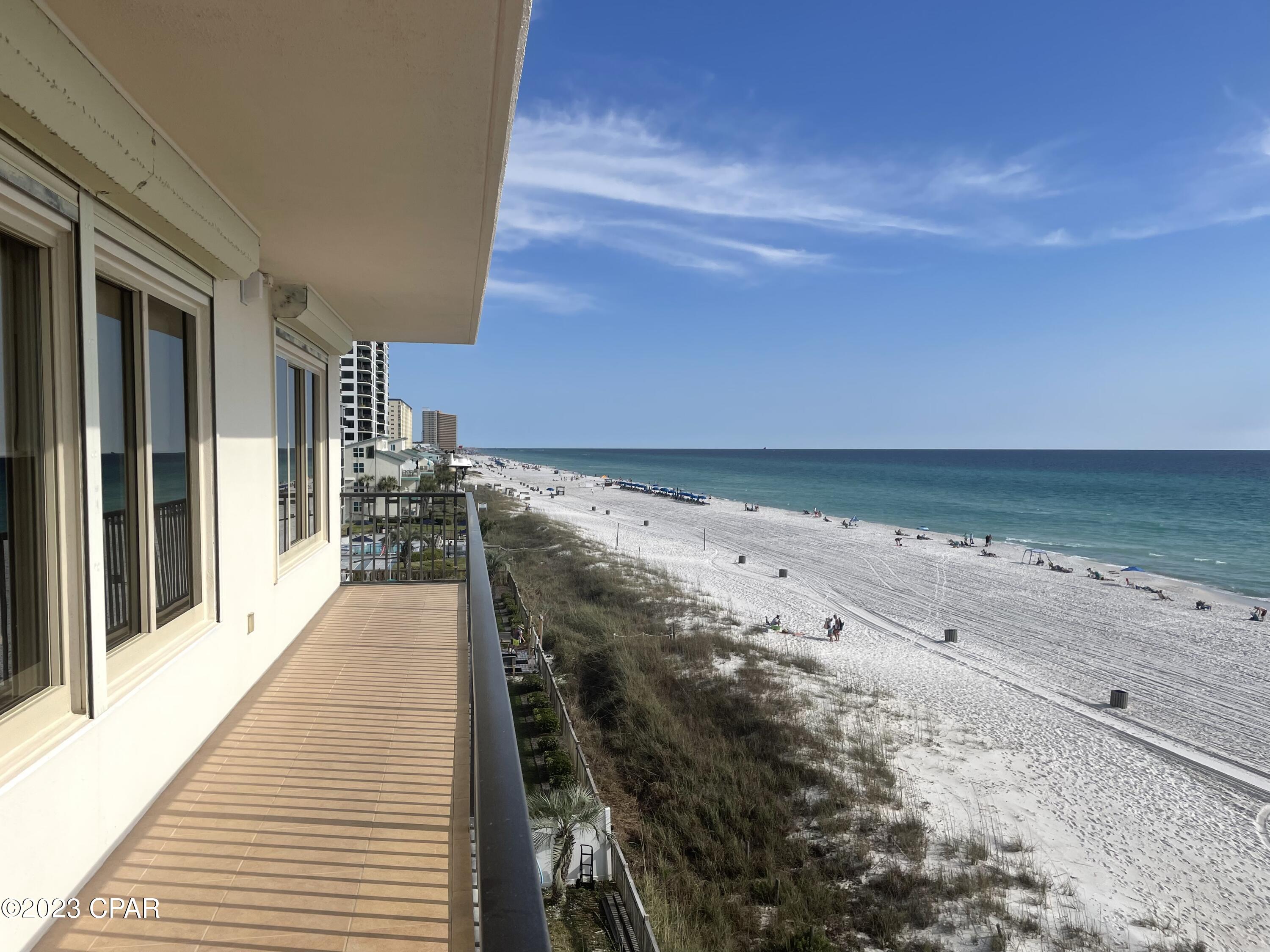 Summerwinds Condo - Residential