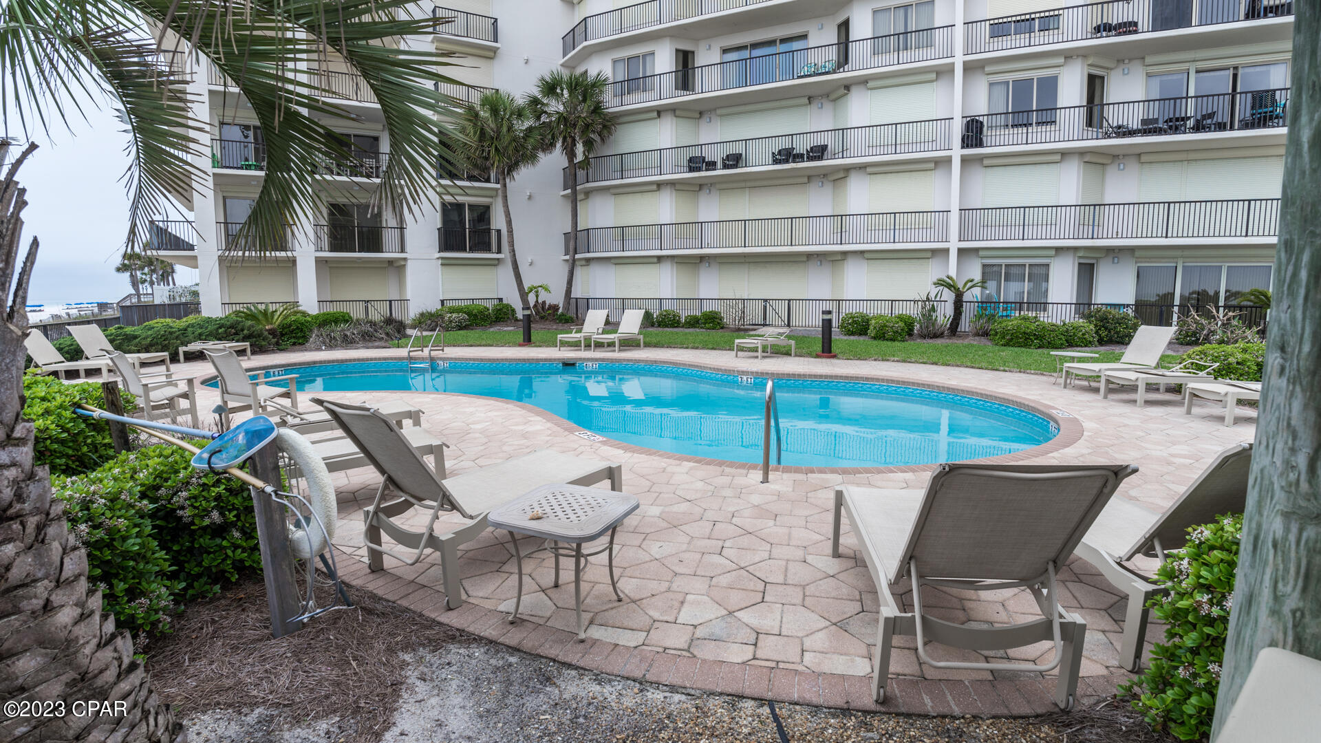 Summerwinds Condo - Residential