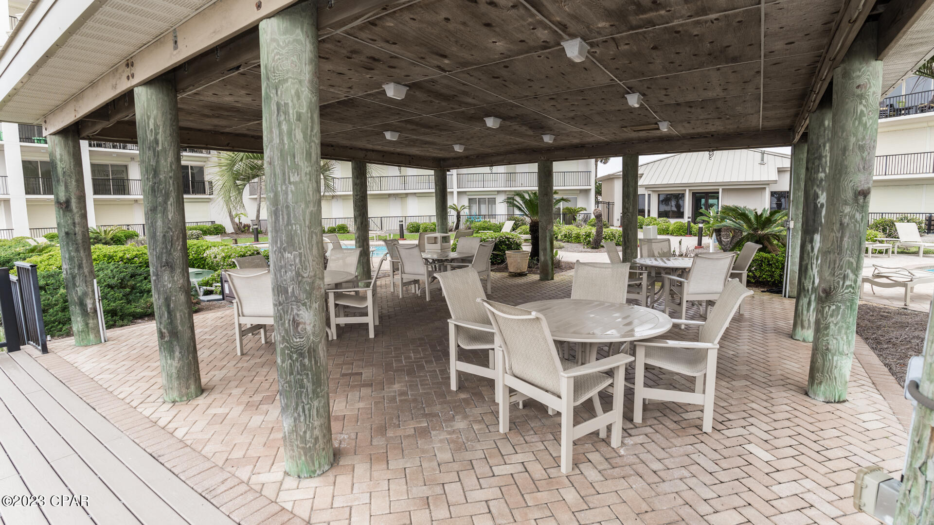 Summerwinds Condo - Residential