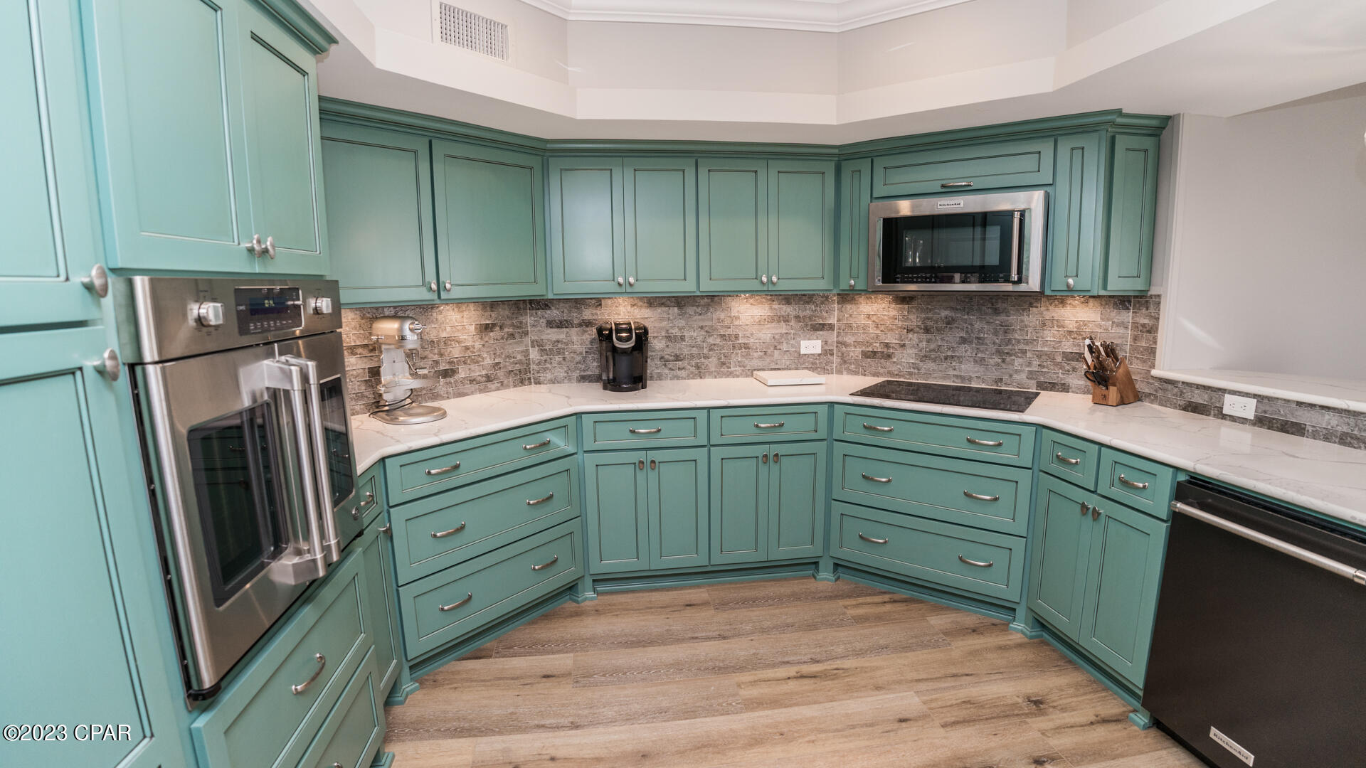 Summerwinds Condo - Residential