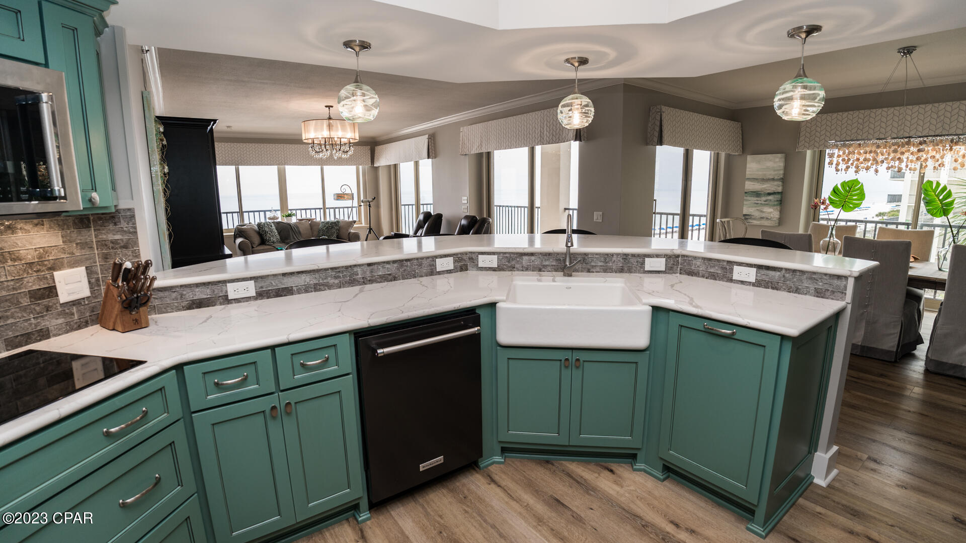 Summerwinds Condo - Residential