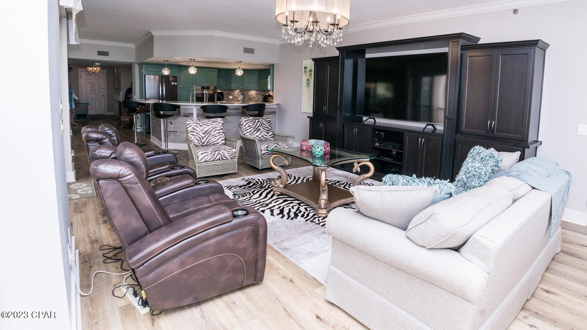 Summerwinds Condo - Residential