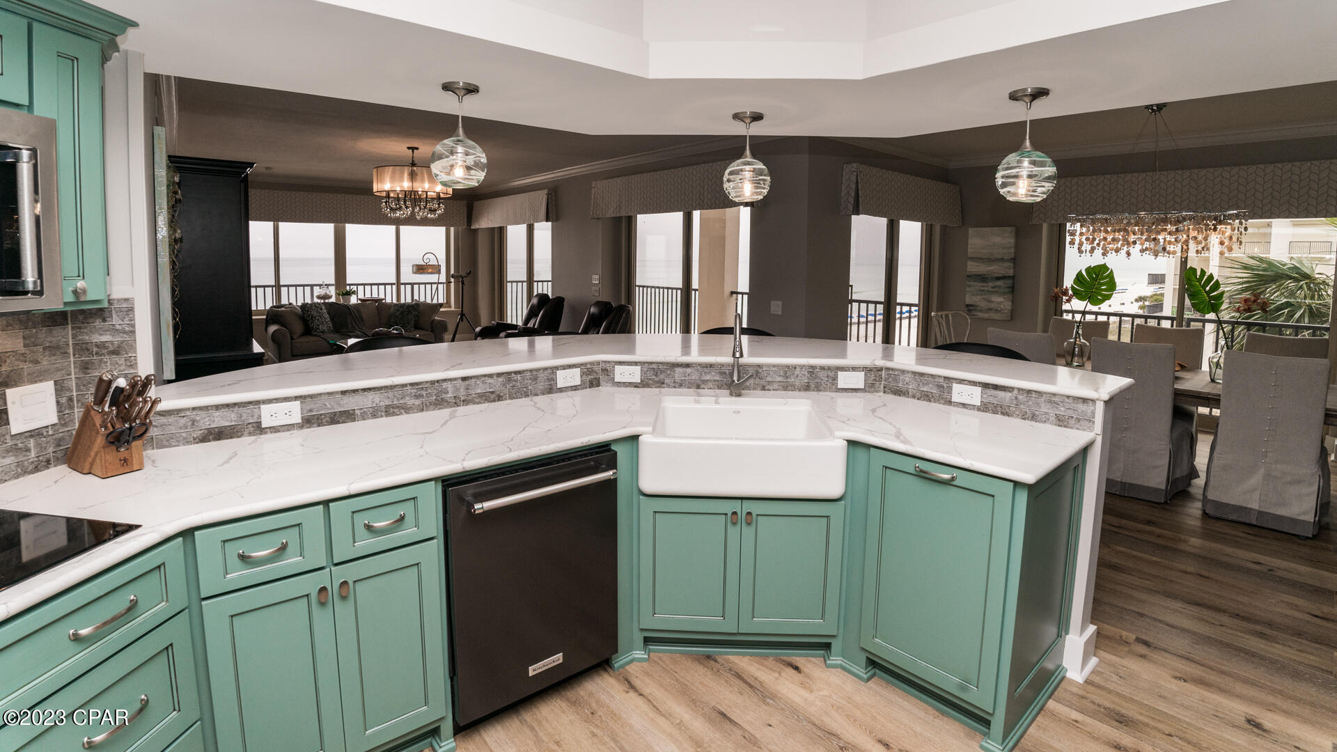 Summerwinds Condo - Residential