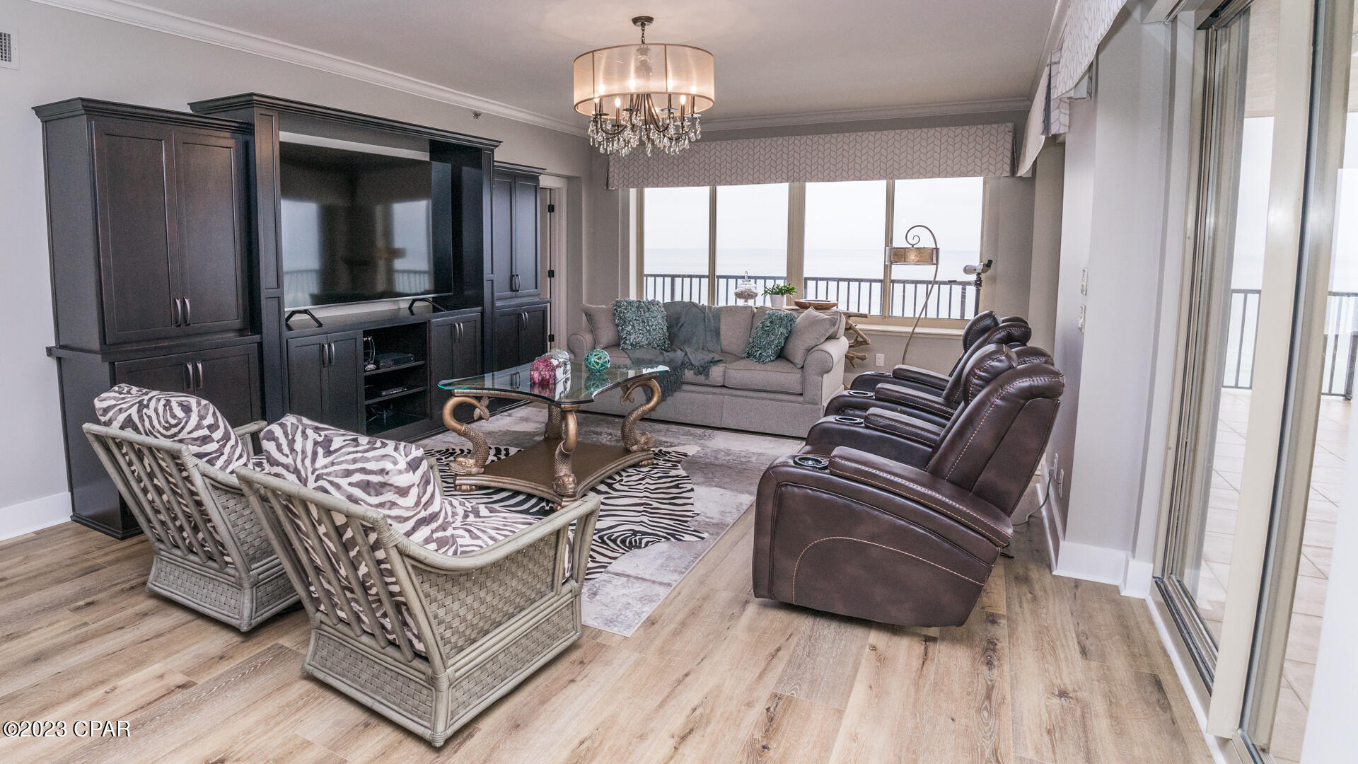 Summerwinds Condo - Residential