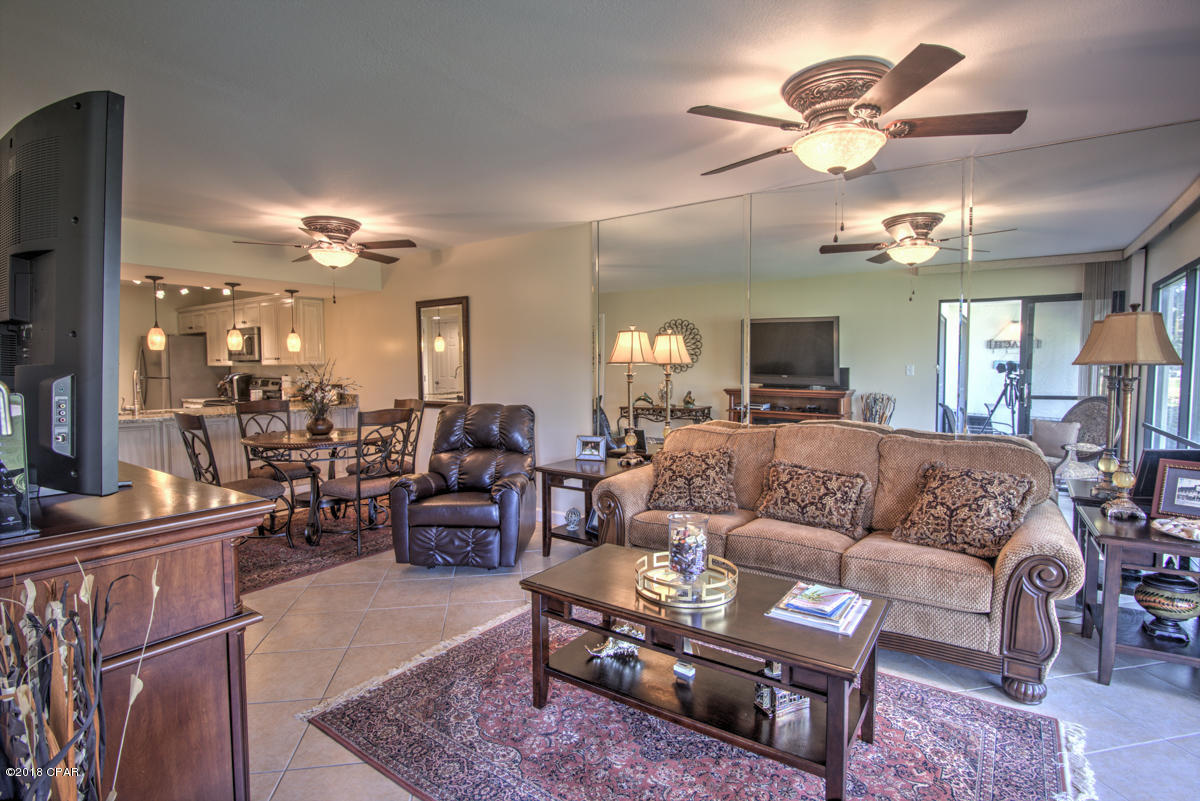 Edgewater Golf Villas V-B - Residential