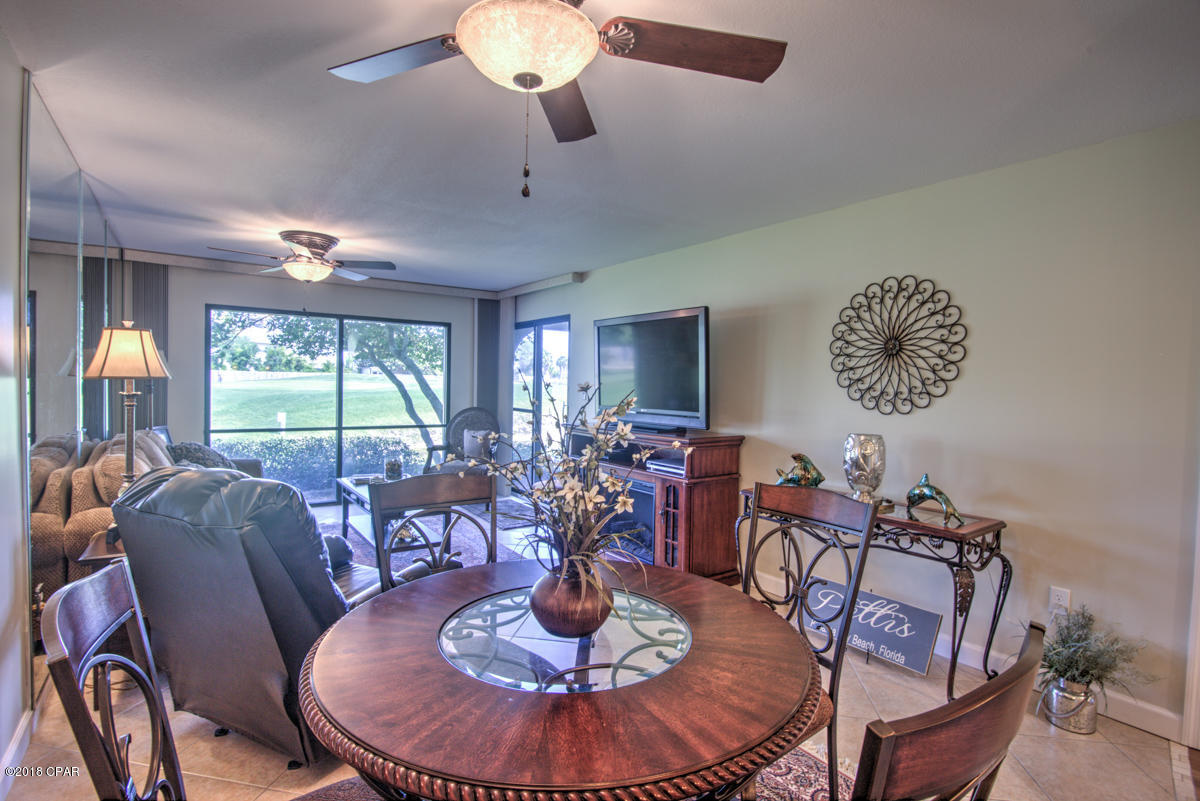 Edgewater Golf Villas V-B - Residential