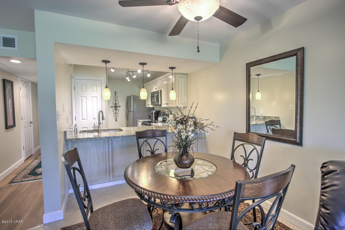 Edgewater Golf Villas V-B - Residential