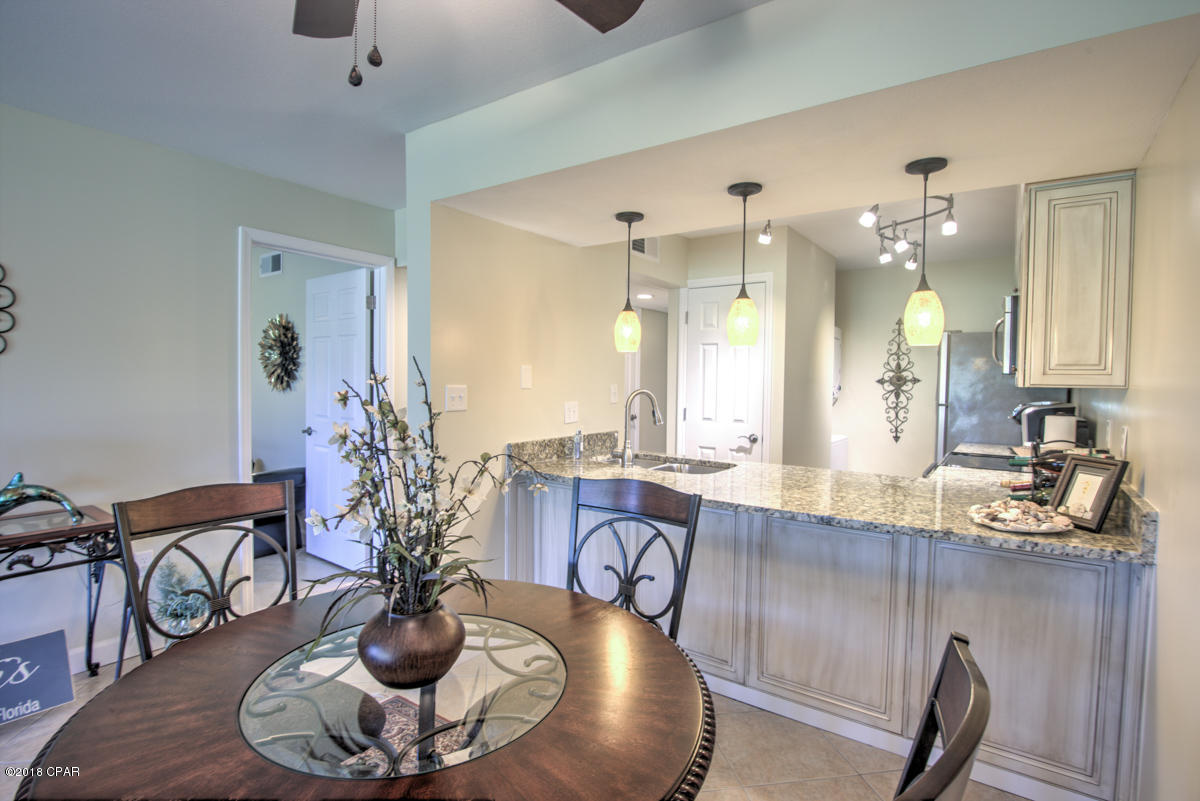 Edgewater Golf Villas V-B - Residential