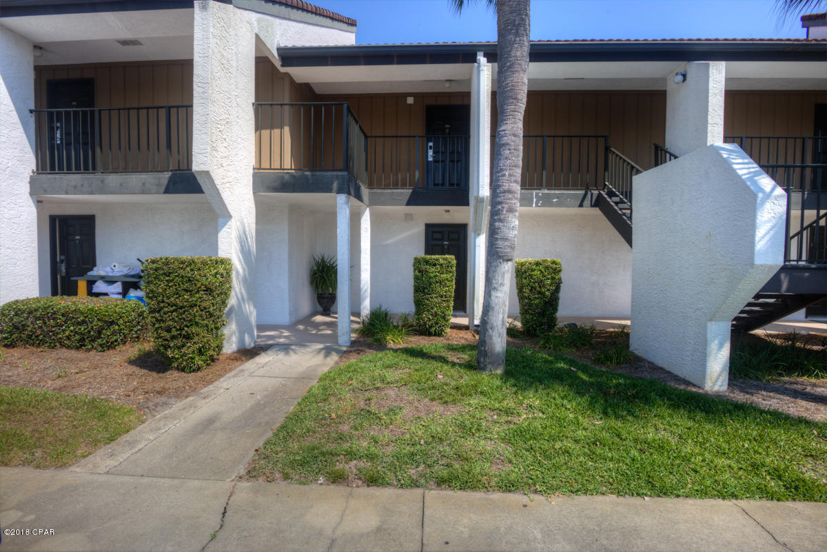 Edgewater Golf Villas V-B - Residential