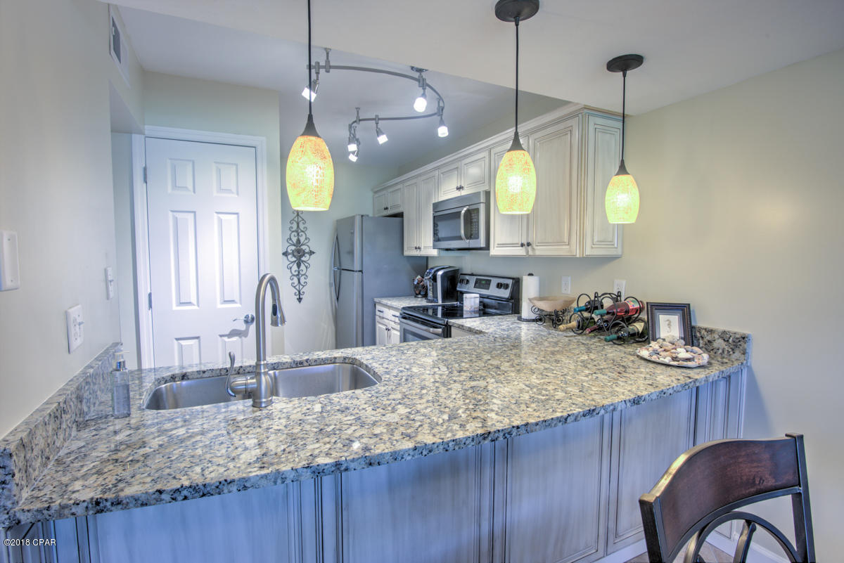 Edgewater Golf Villas V-B - Residential