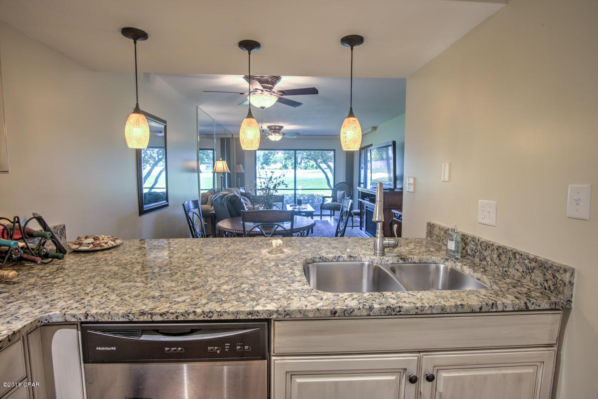 Edgewater Golf Villas V-B - Residential