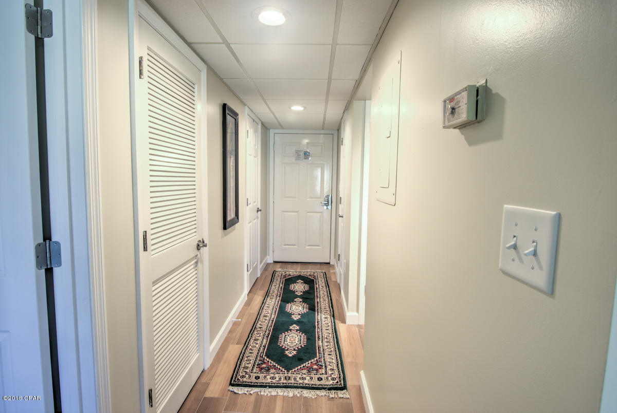 Edgewater Golf Villas V-B - Residential