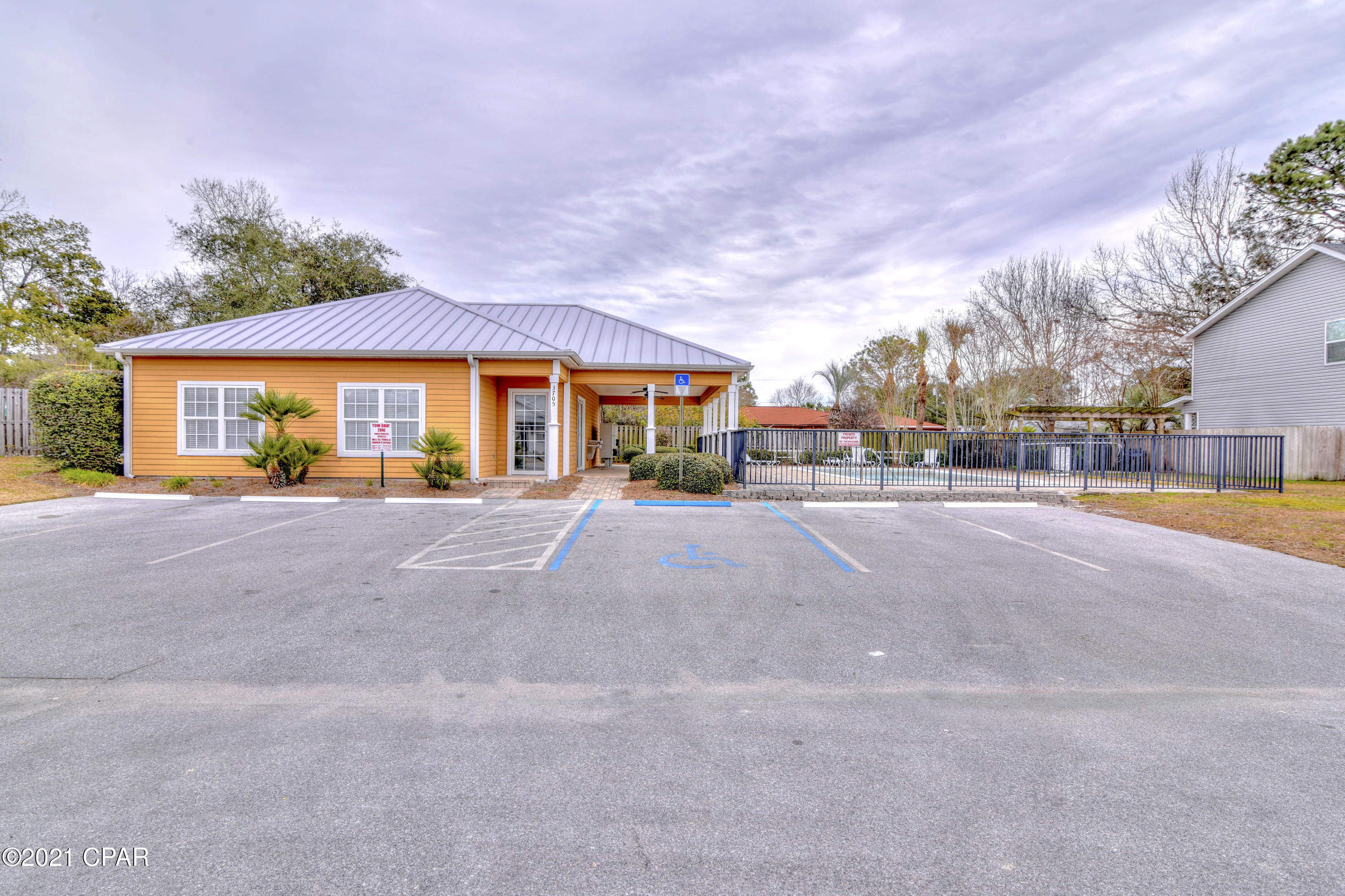 Hidden Lagoon - Residential