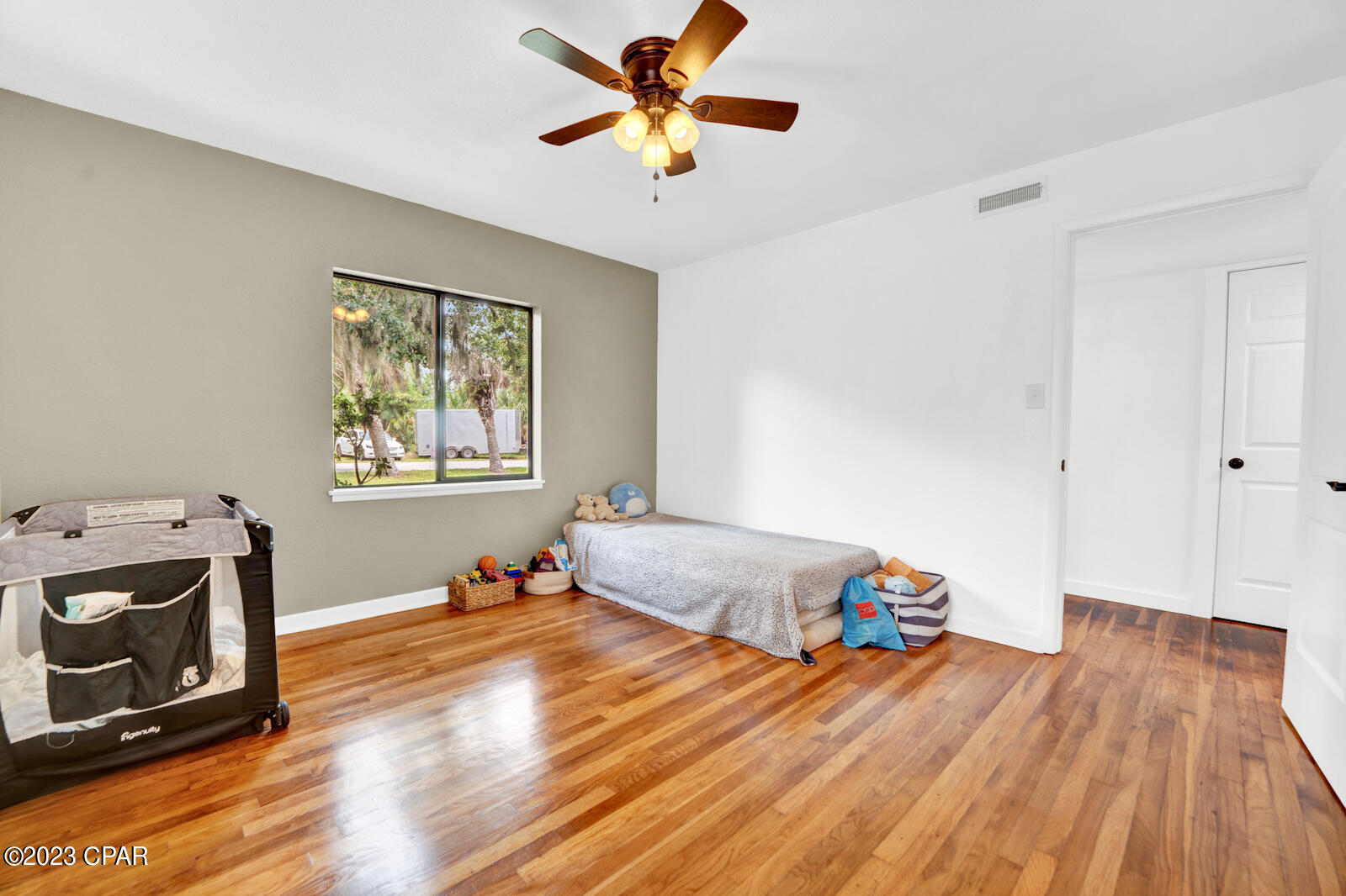 Shoreline Properties#1 - Residential