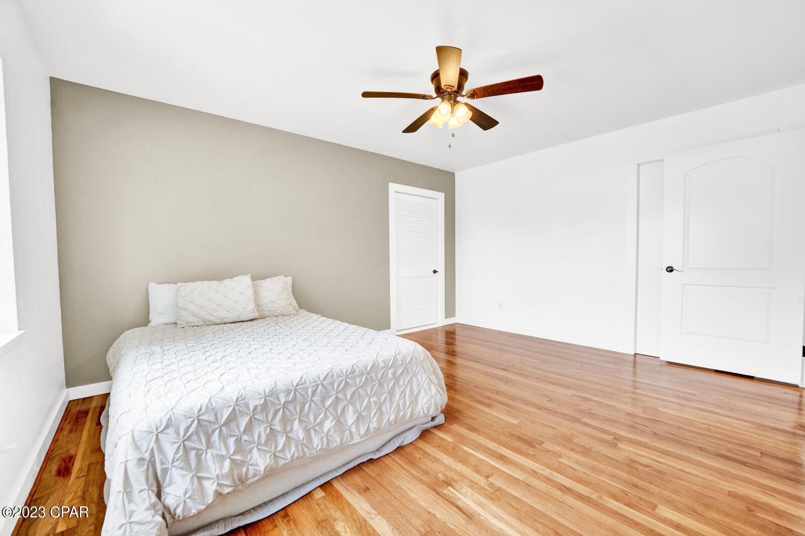 Shoreline Properties#1 - Residential