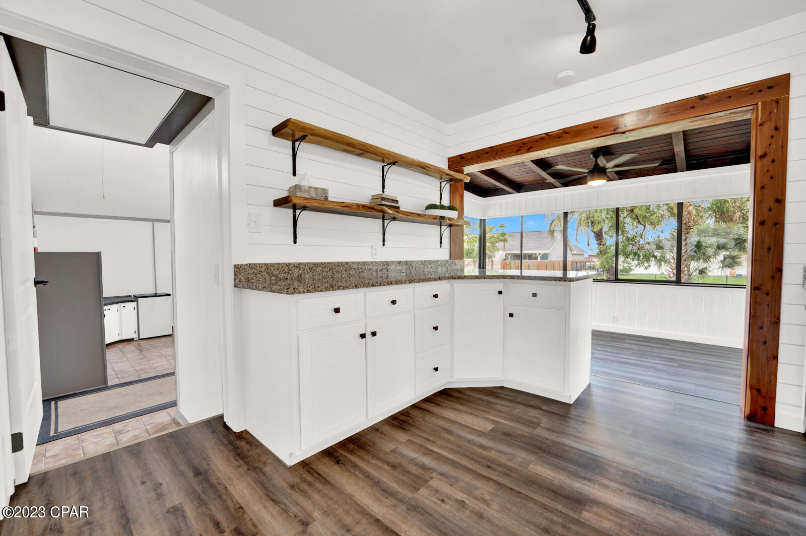 Shoreline Properties#1 - Residential