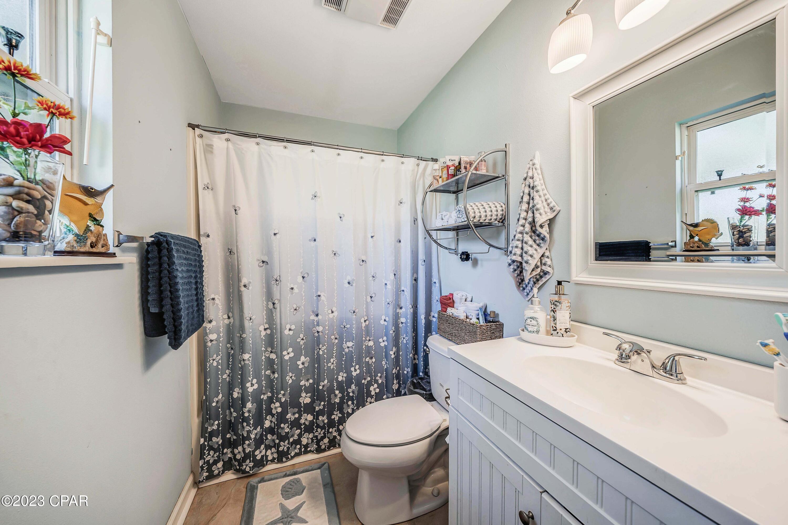 Venetian Villa 1st Add Replat - Residential