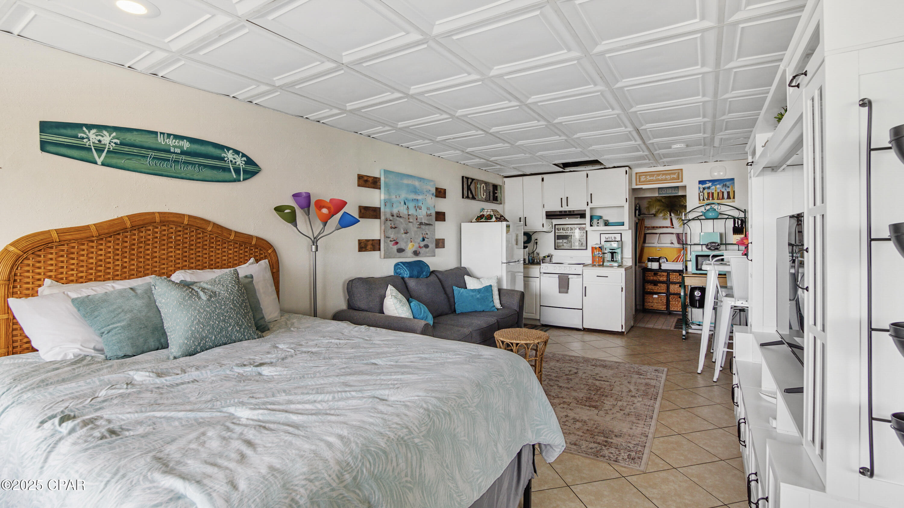 Fontainebleau Terrace - Residential