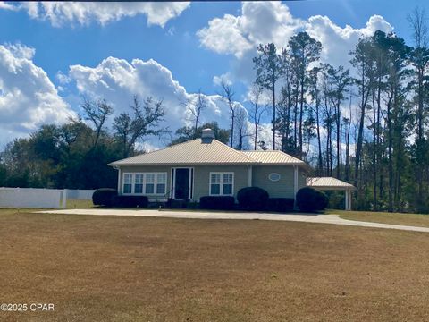 A home in Marianna