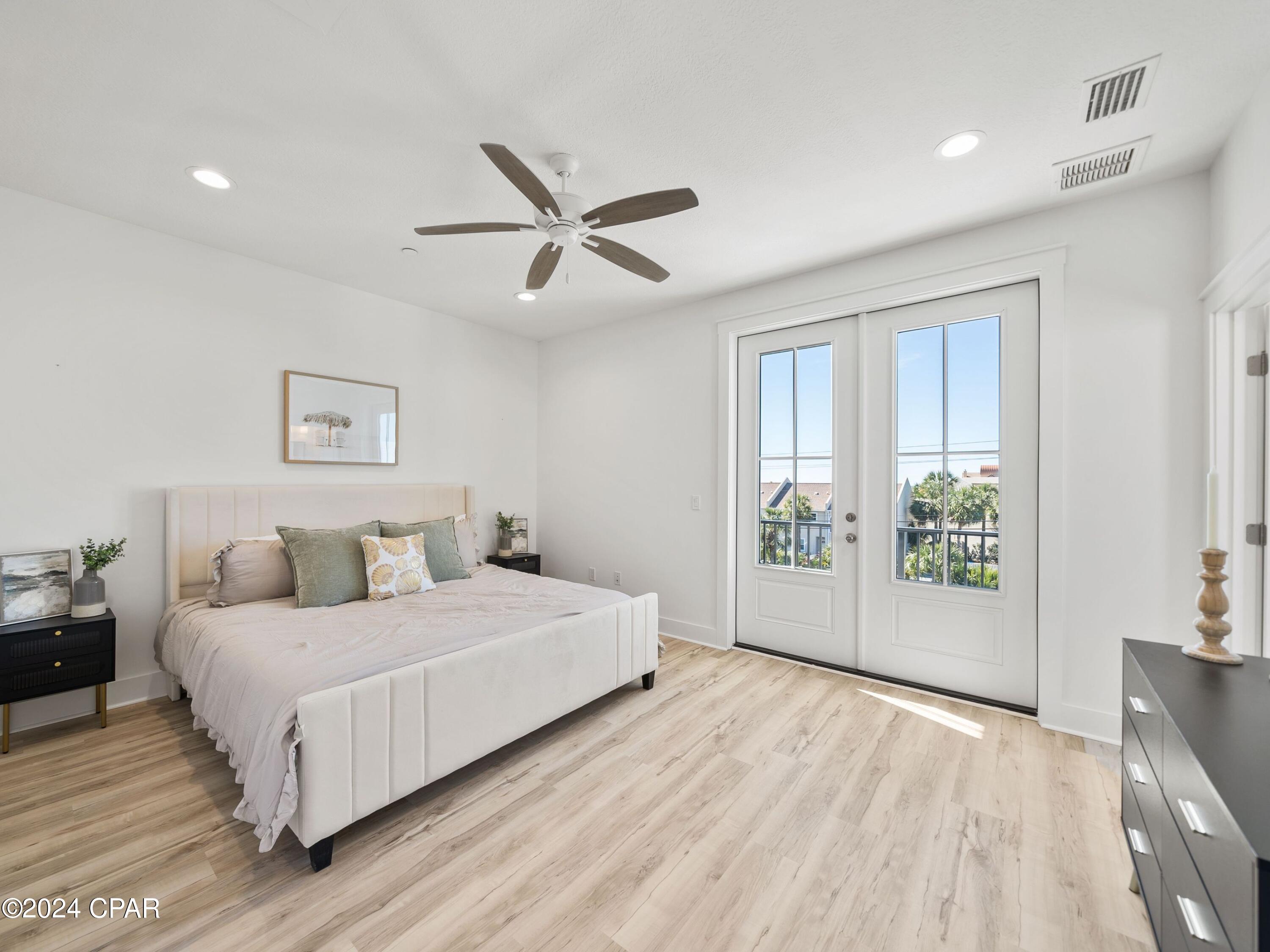 Gulf Lagoon Beach - Residential