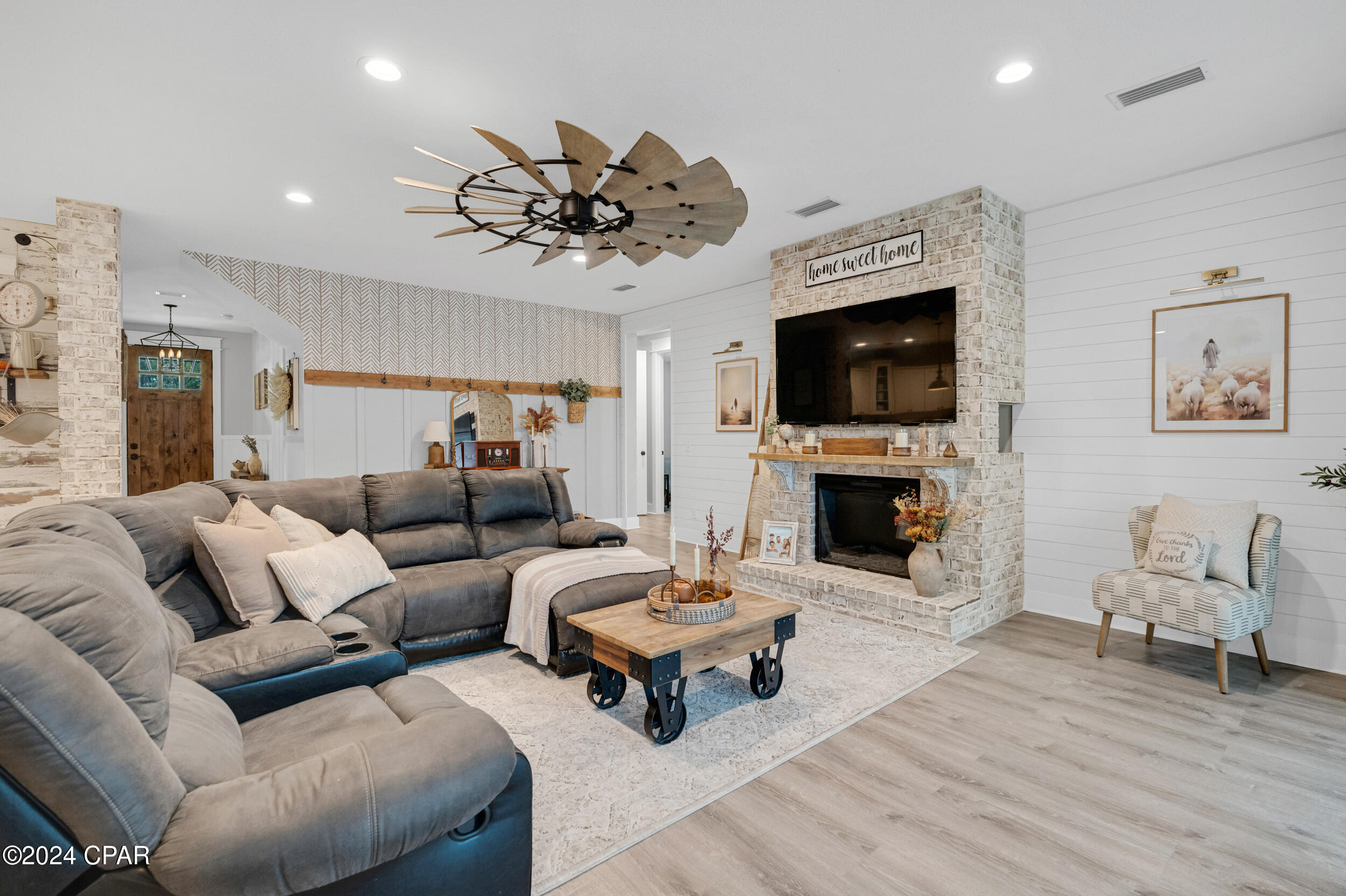 White Oaks - Residential