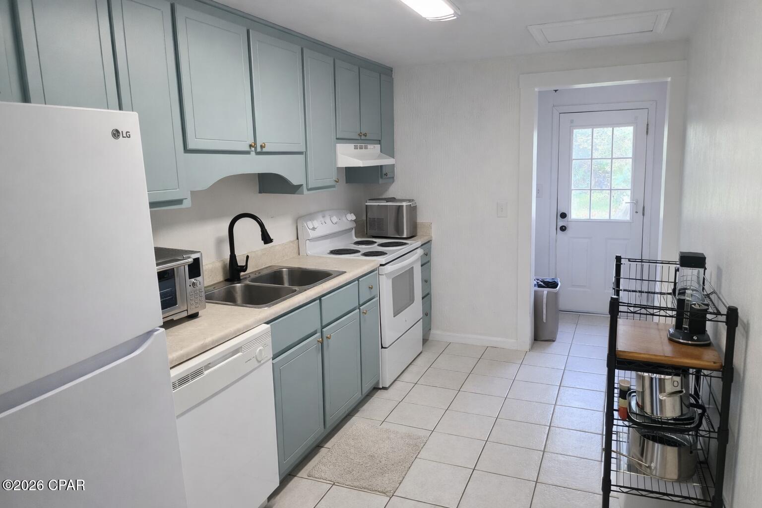 Lake Drive Heights 1st - Residential