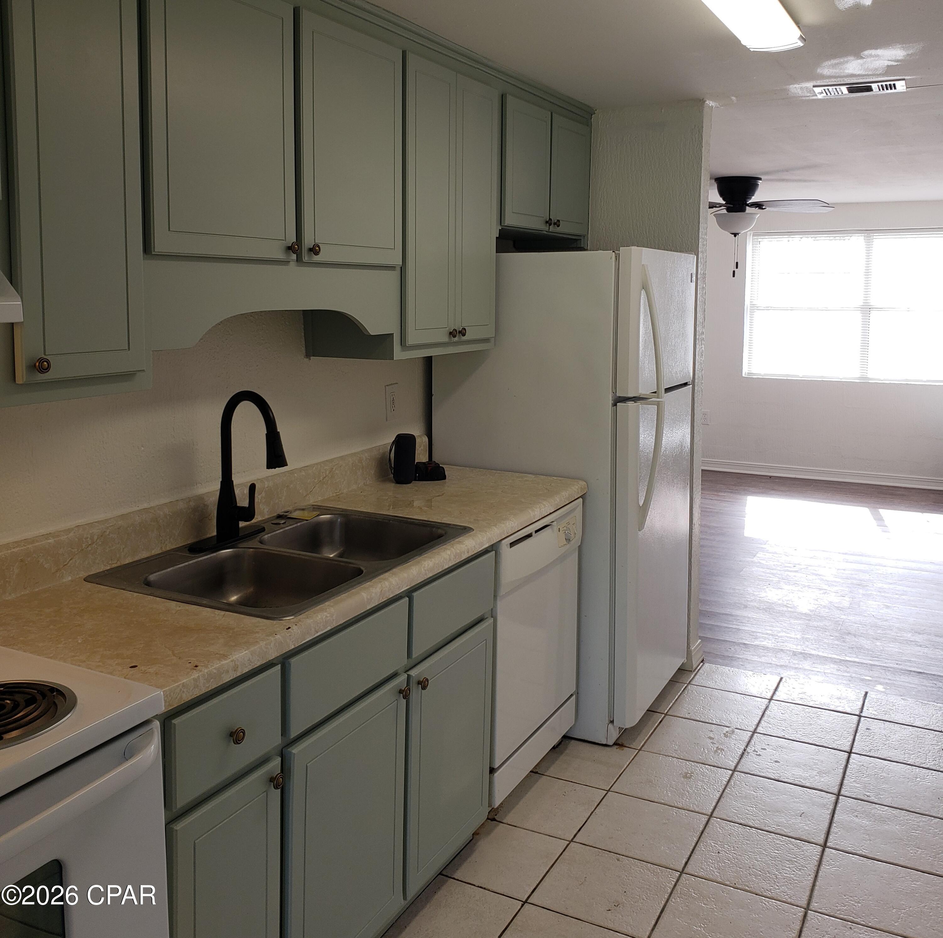 Lake Drive Heights 1st - Residential