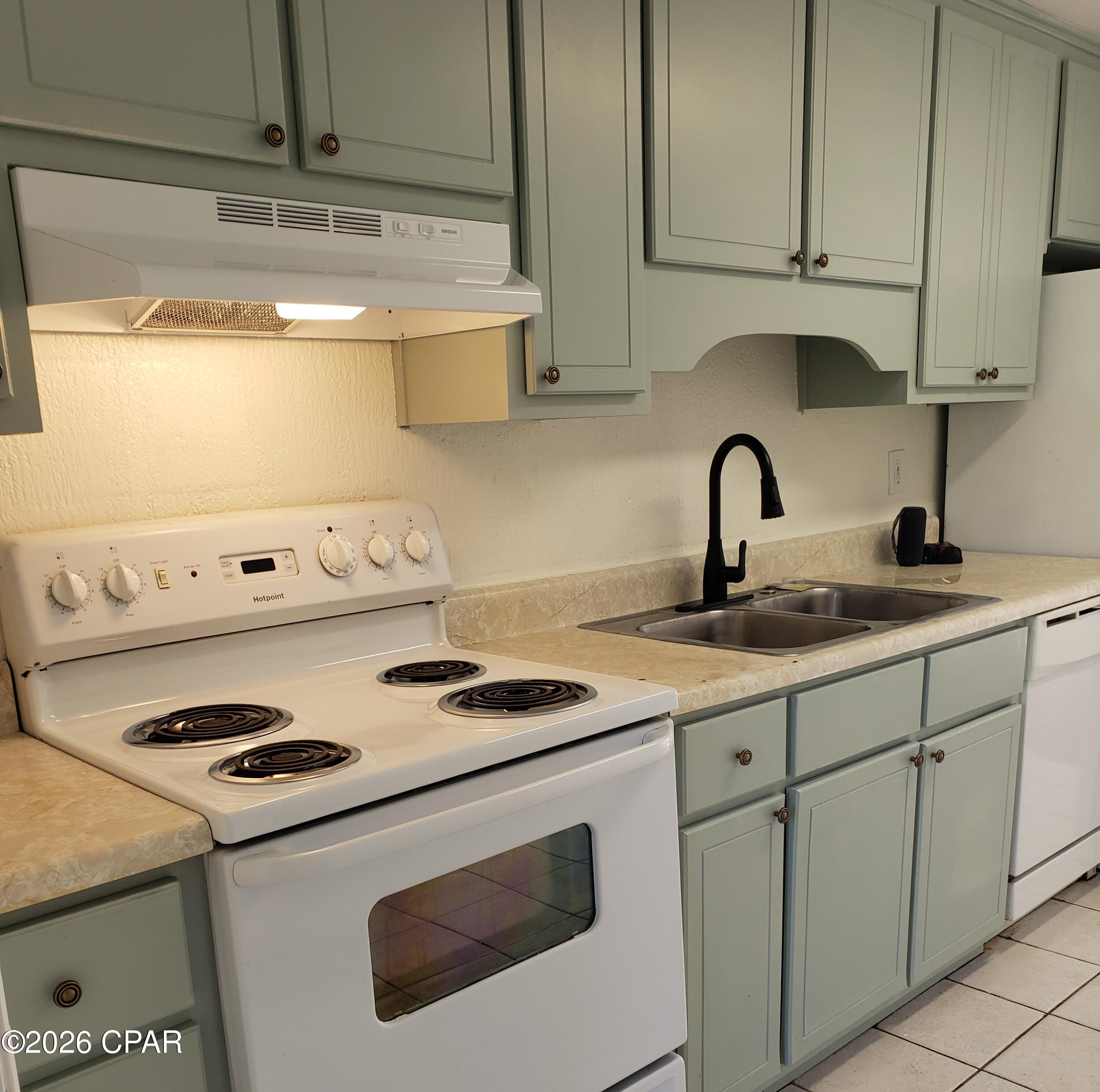 Lake Drive Heights 1st - Residential