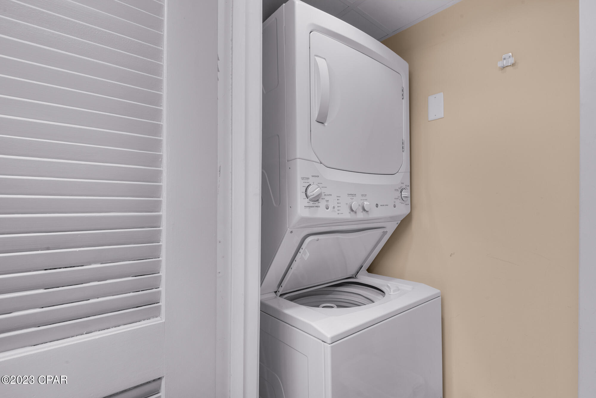 Long Beach Towers IV - Residential