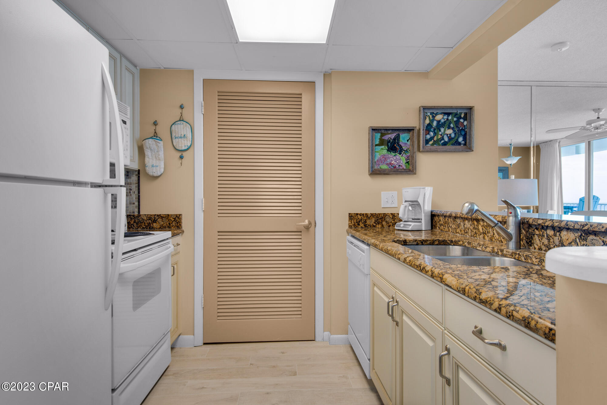 Long Beach Towers IV - Residential