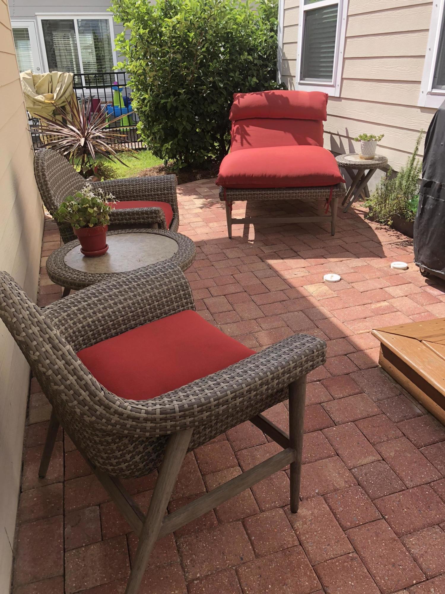 Magnolia Bay Club - Residential