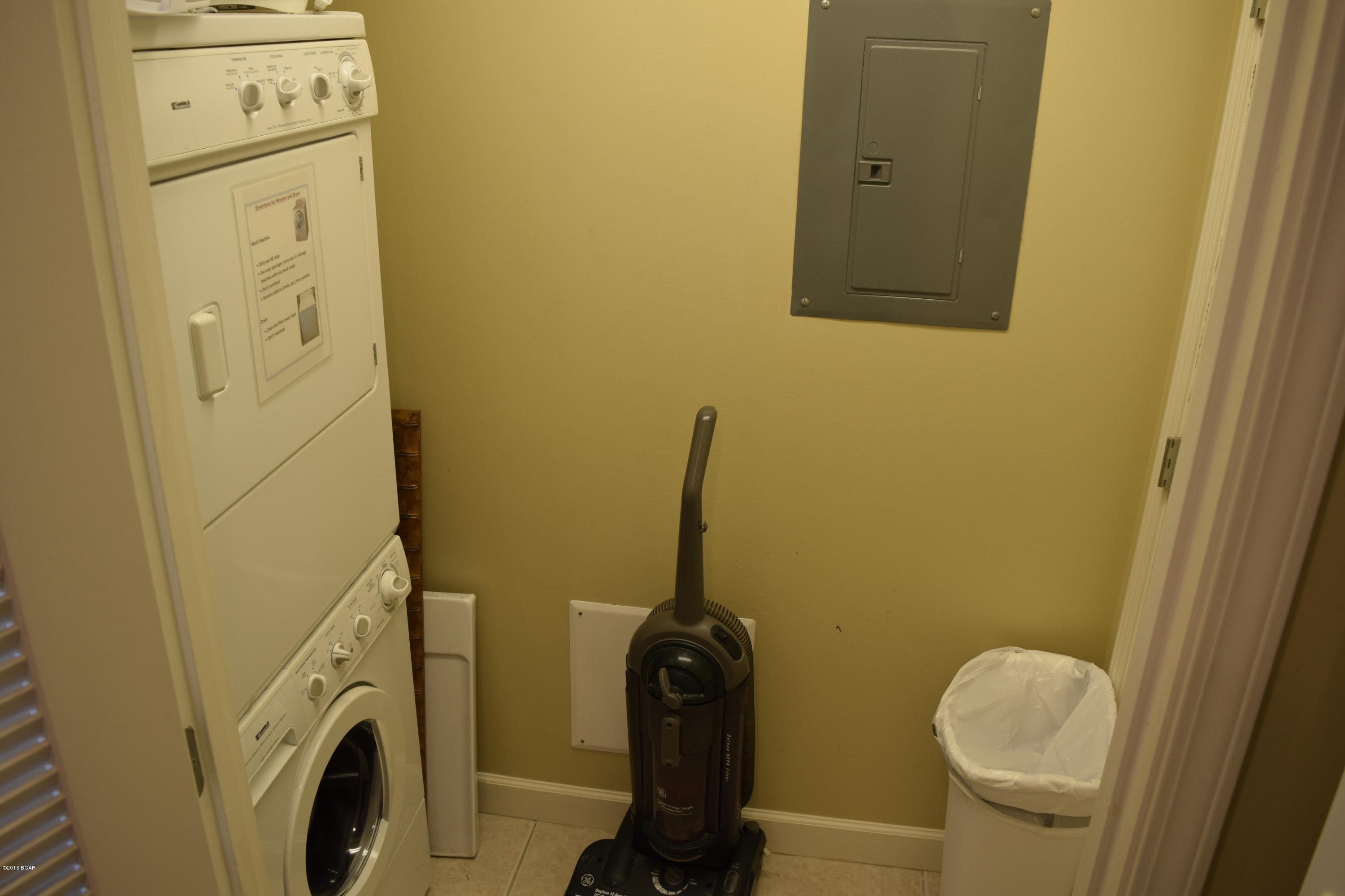 Splash Condo - Residential