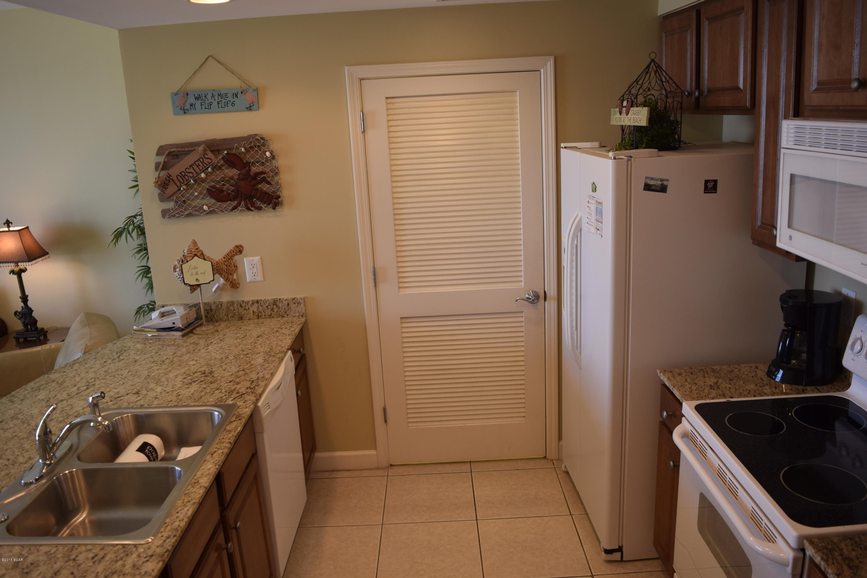 Splash Condo - Residential