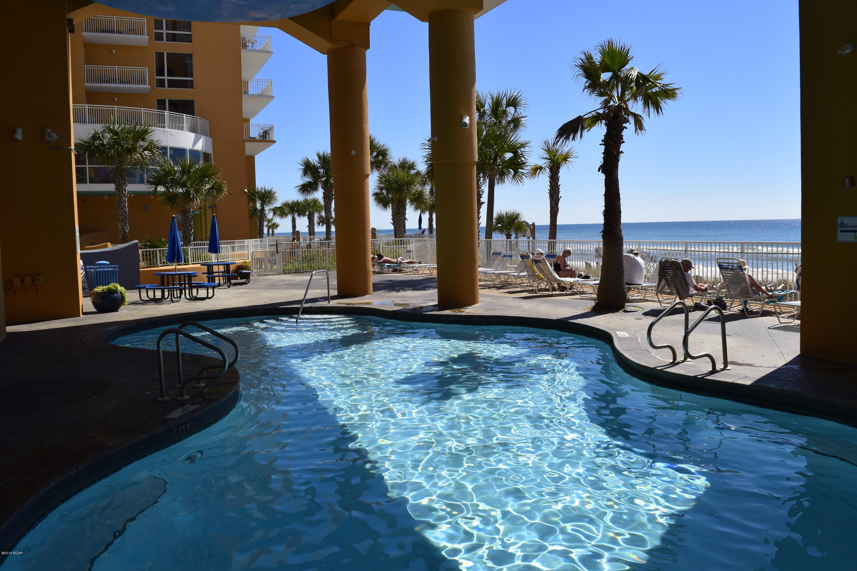 Splash Condo - Residential