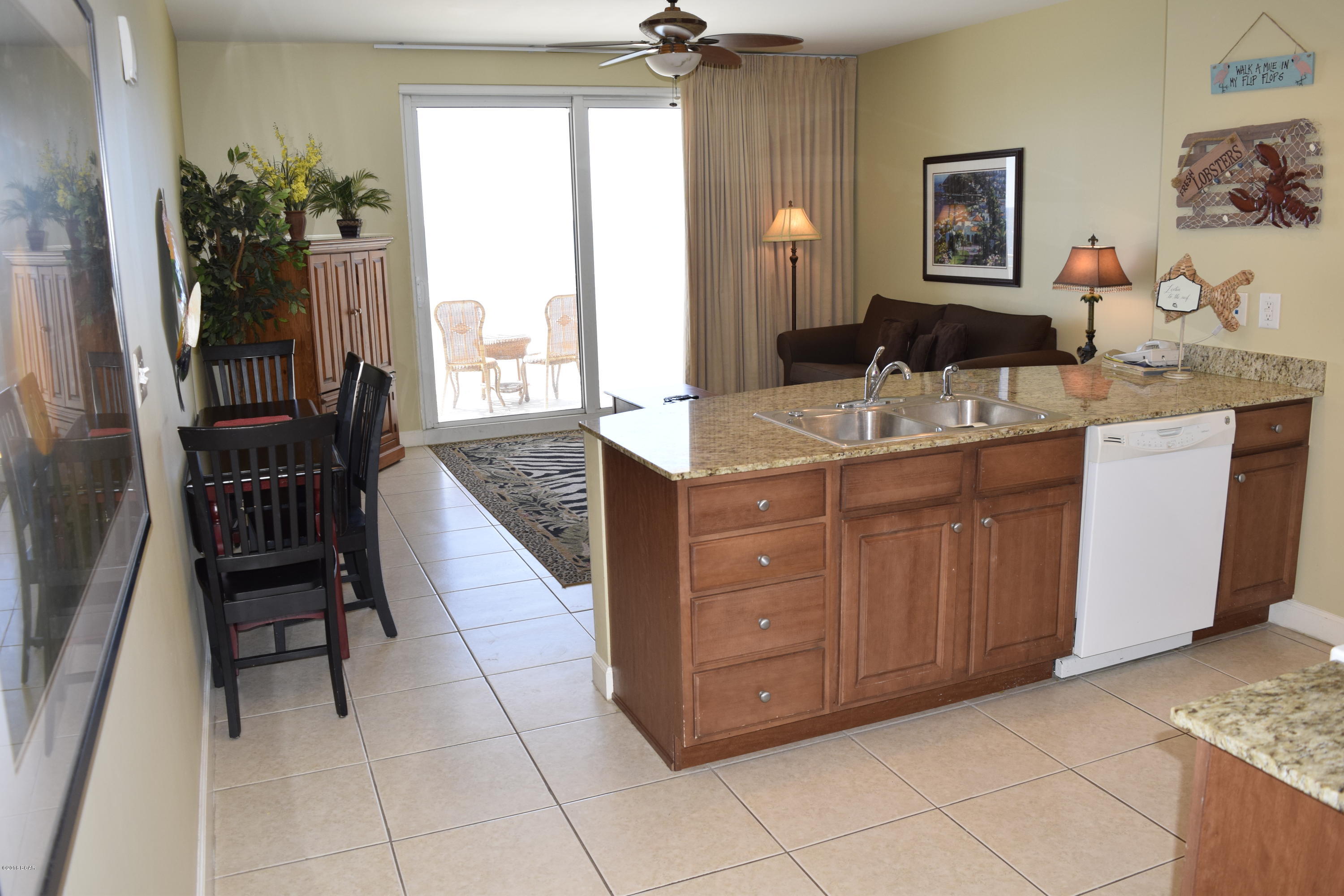 Splash Condo - Residential