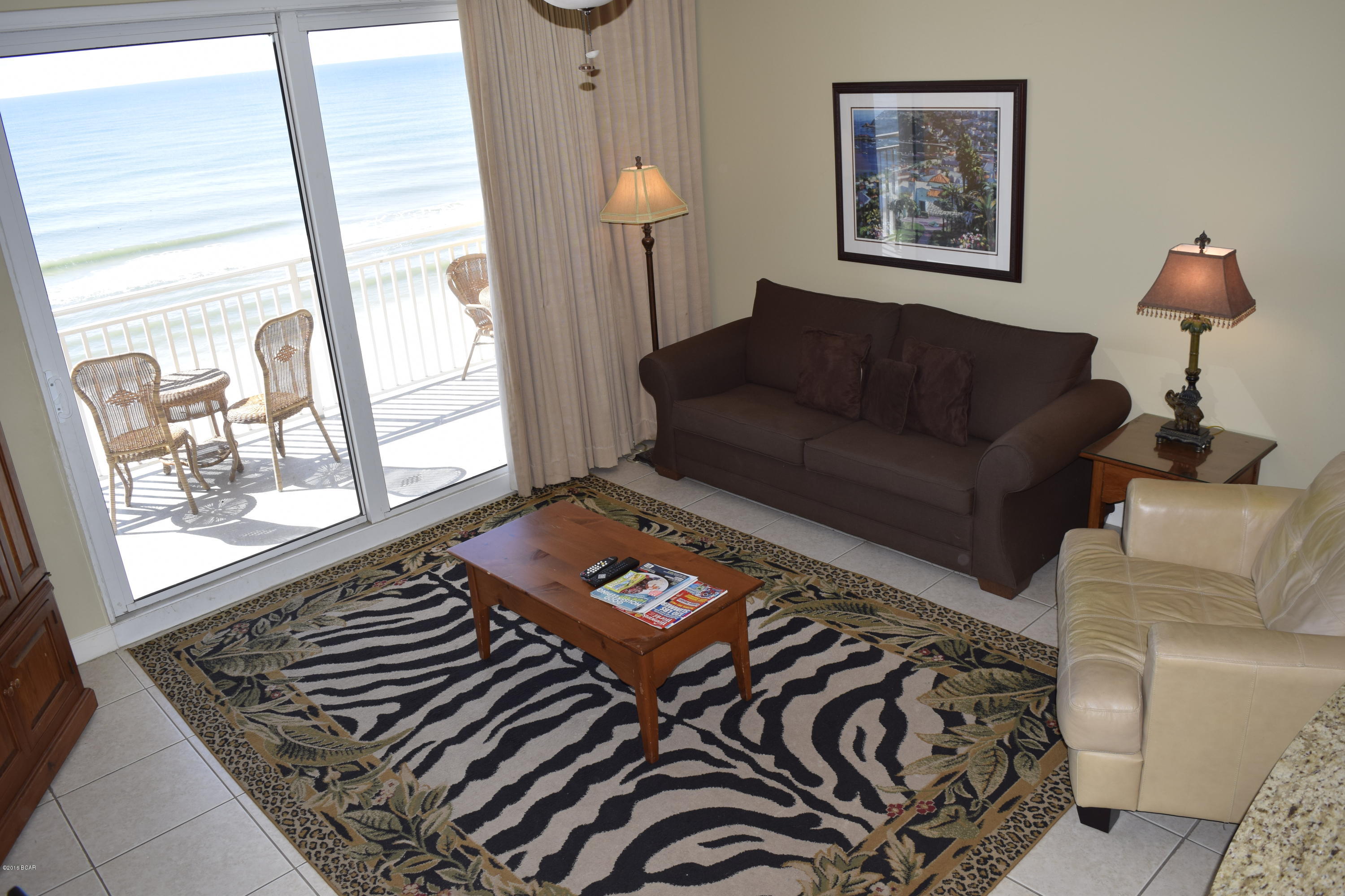 Splash Condo - Residential