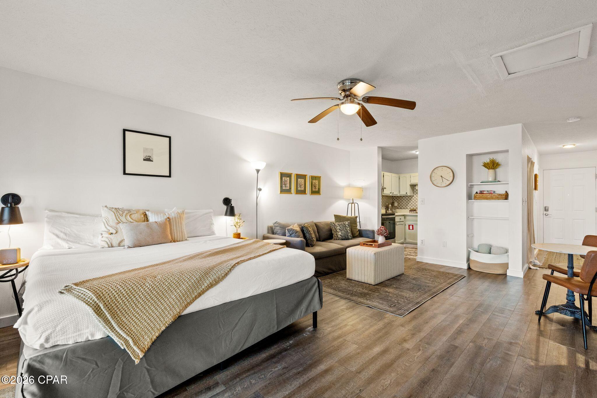 Lullwater Beach - Residential