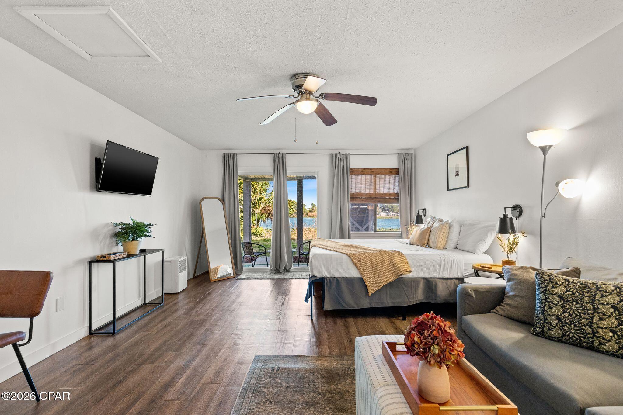 Lullwater Beach - Residential