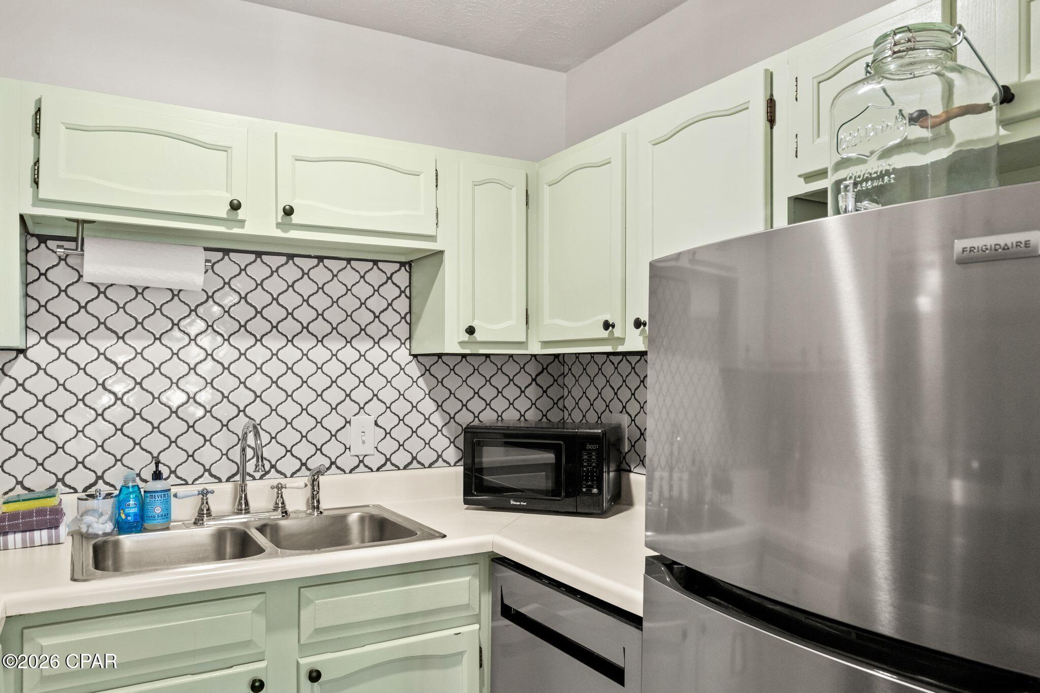 Lullwater Beach - Residential